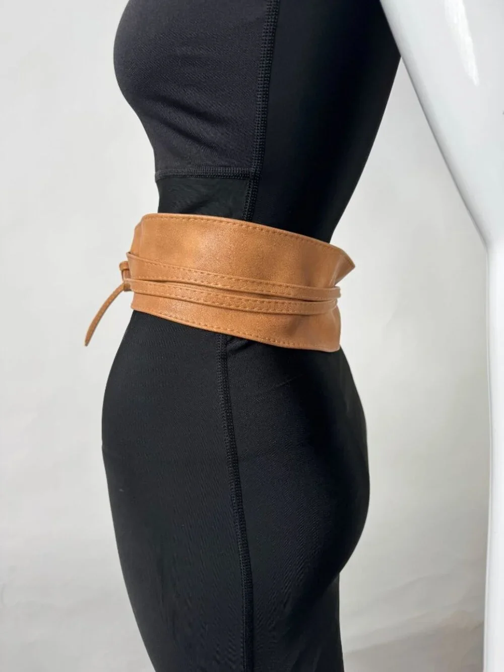Fashiongen Camel Tan Wide Obi Belt S-M Polyurethane Adjustable Wrap Belt